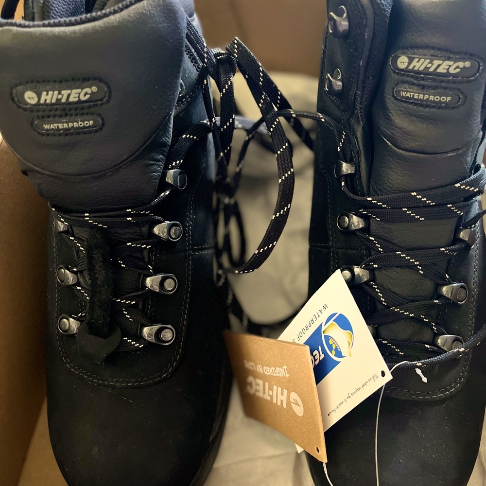 Hi-Tec Water proof Work boots size mens 10.5